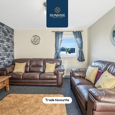 The Law, Has 4 Rooms With Tvs, 2 Bathrooms, Central, Free Parking, Fully Equipped, Contractor And Trades Favourite, 5 Mins To Centre - Long Stays, Invoice And Reduced Price Are Only Via Sunrise Short Lets Dundee Exterior foto