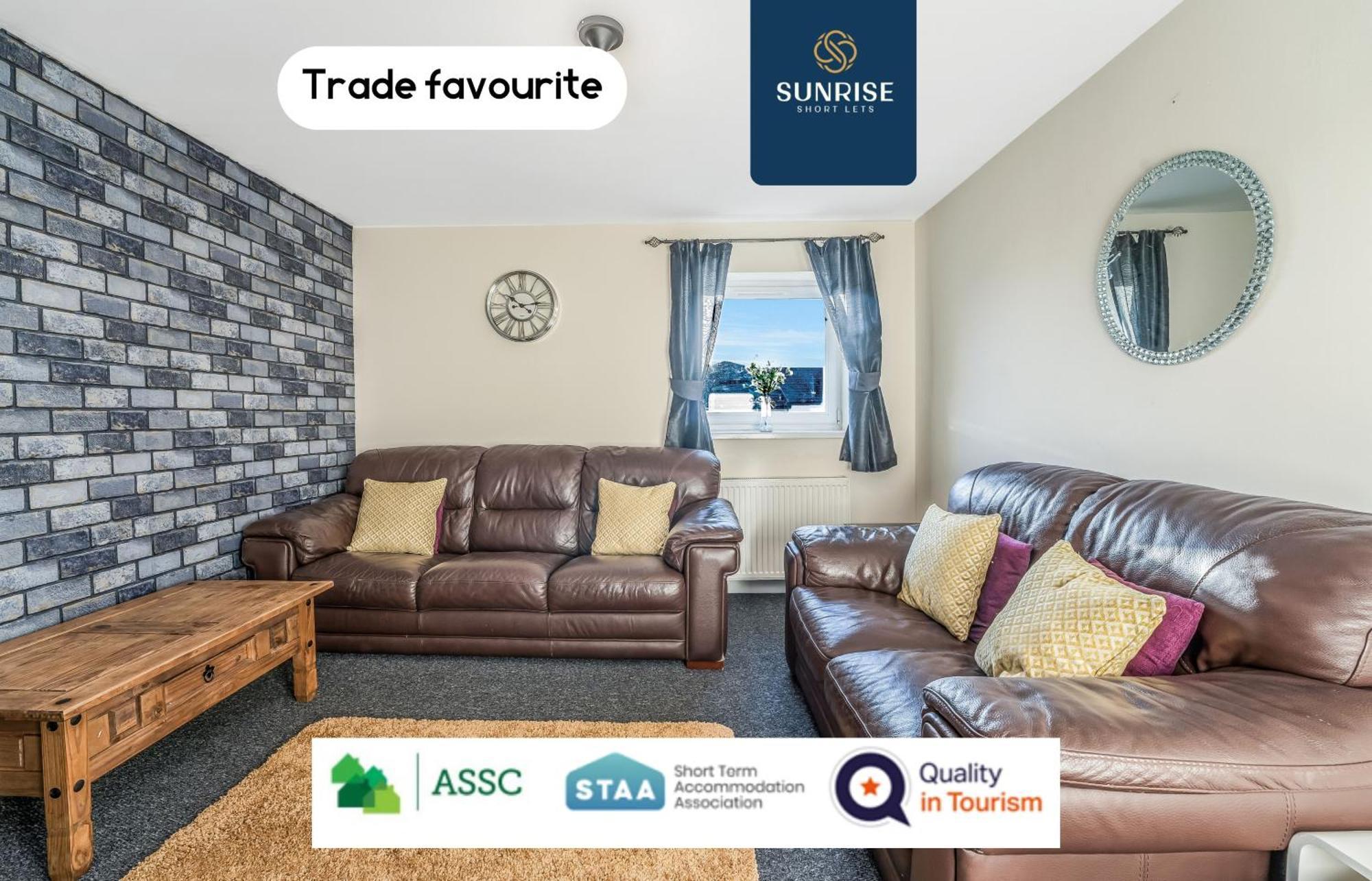 The Law, Has 4 Rooms With Tvs, 2 Bathrooms, Central, Free Parking, Fully Equipped, Contractor And Trades Favourite, 5 Mins To Centre - Long Stays, Invoice And Reduced Price Are Only Via Sunrise Short Lets Dundee Exterior foto